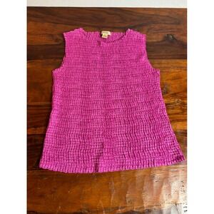 Plisse Women's Magenta Textured Smocked Sleeveless Top M Vintage
